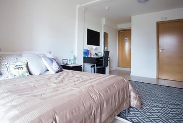 1 bed studio, Kensal Road, North Kensington, London, W105BN - Image 2